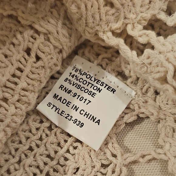 Solitaire Cream Crochet Lace Women's Blouse - Picture 4 of 12